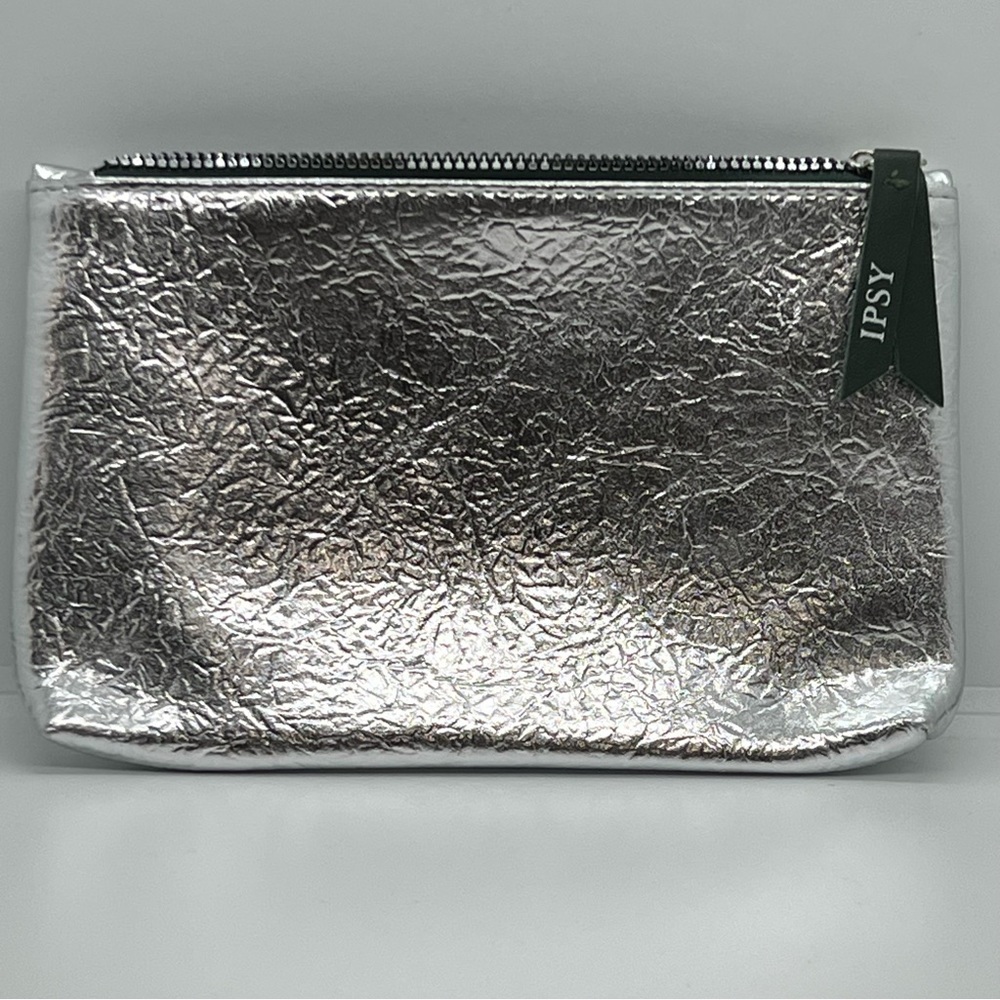 Ipsy silver textured mini cosmetic, metallic makeup bag